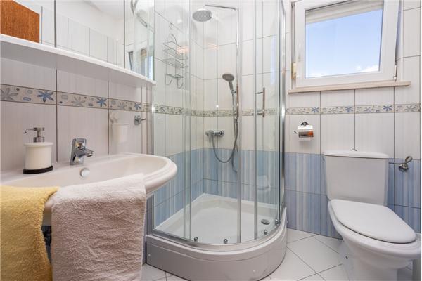 Apartment A1, for 5 persons