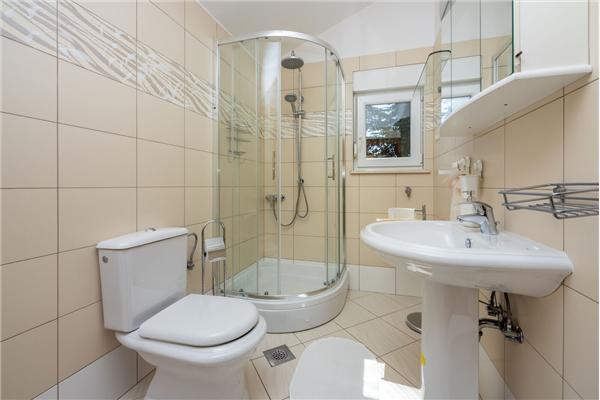 Apartment A2, for 6 persons