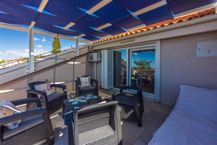 Apartment A2, for 6 persons