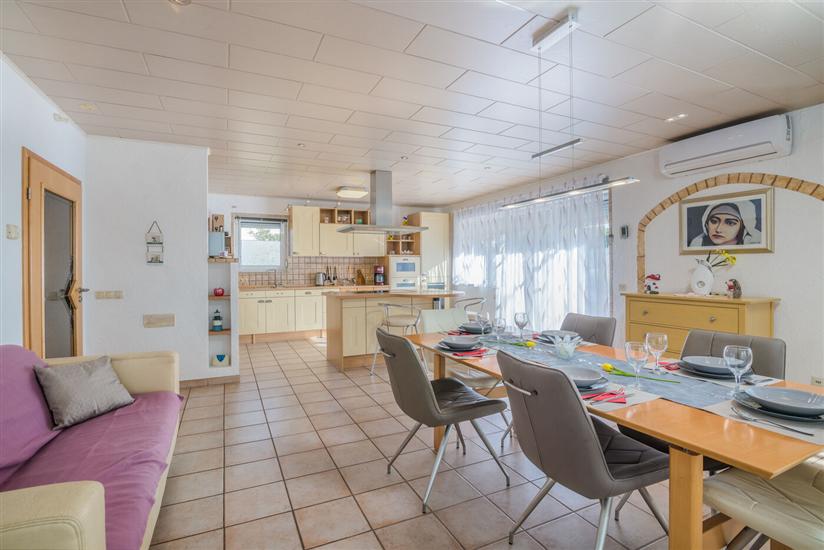 House A1, for 6 persons