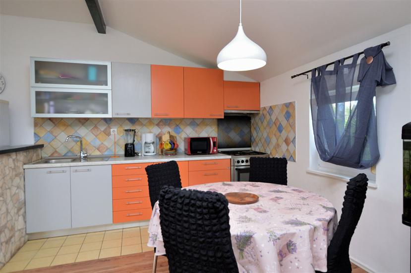Apartment A1, for 5 persons