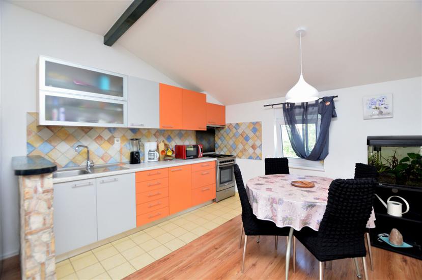 Apartment A1, for 5 persons