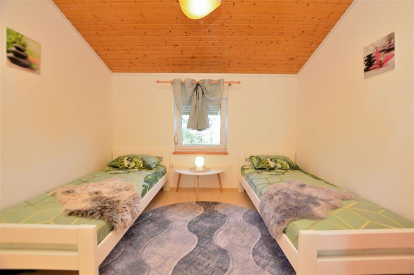 Apartment A1, for 5 persons