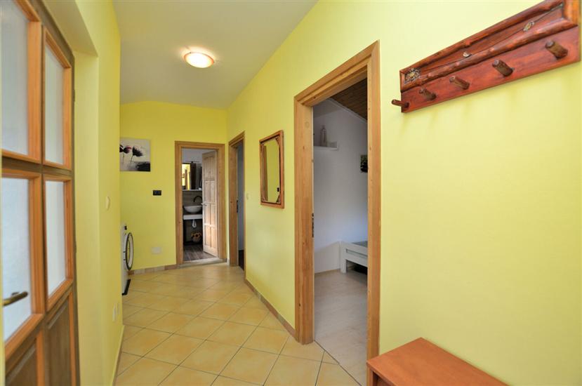 Apartment A1, for 5 persons