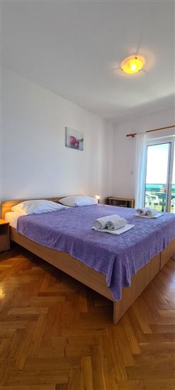 Apartment A8, for 2 persons