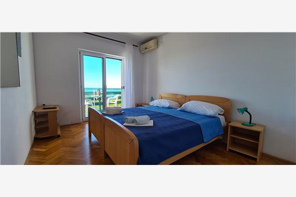 Apartment A9, for 2 persons