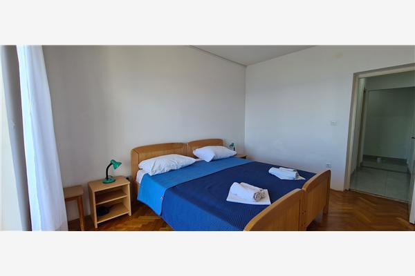 Apartment A9, for 2 persons