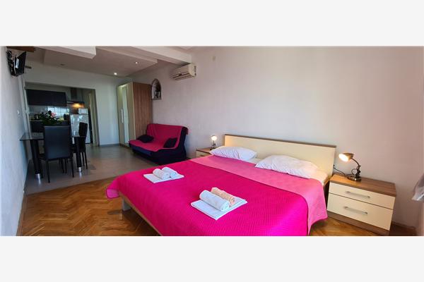 Apartment A10, for 3 persons