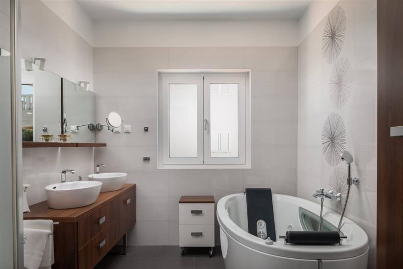 House K1, for 10 persons