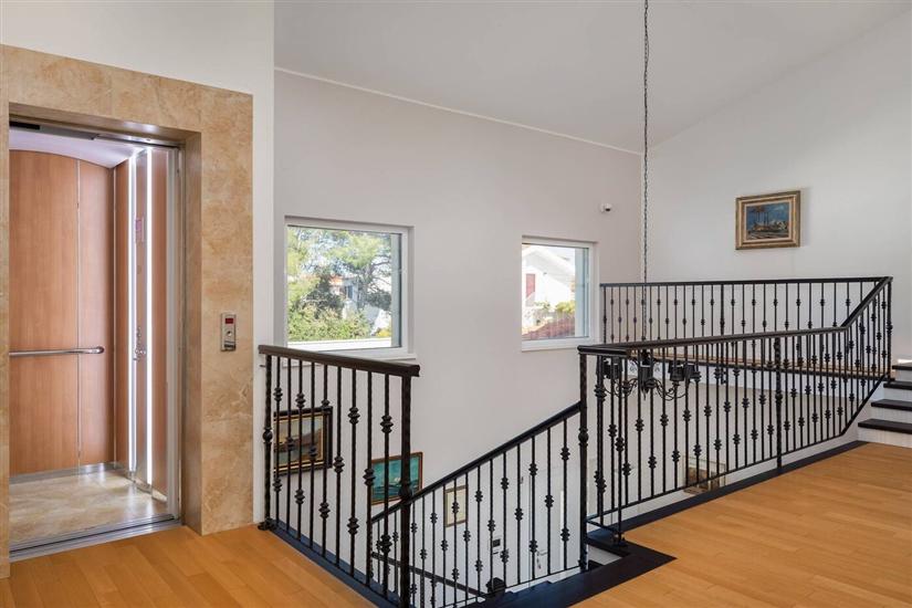 House K1, for 10 persons