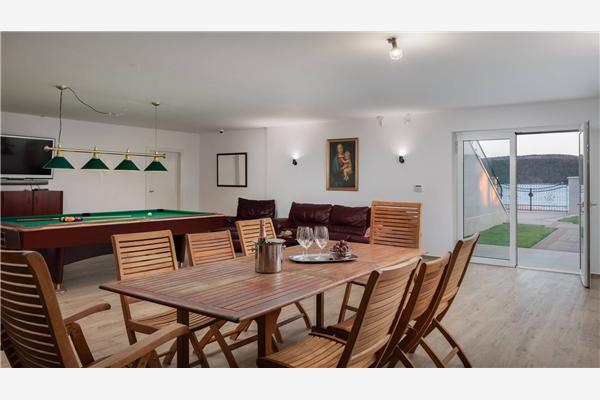 House K1, for 10 persons