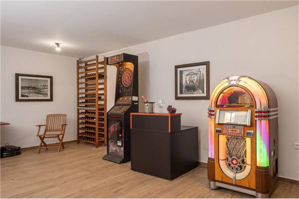 House K1, for 10 persons