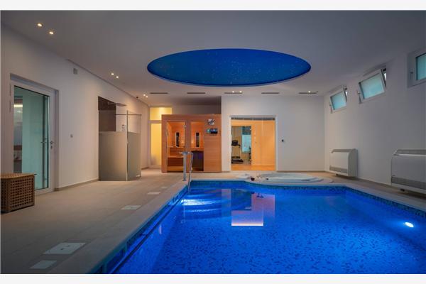 House K1, for 10 persons