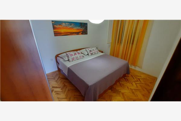 Apartment A1, for 6 persons
