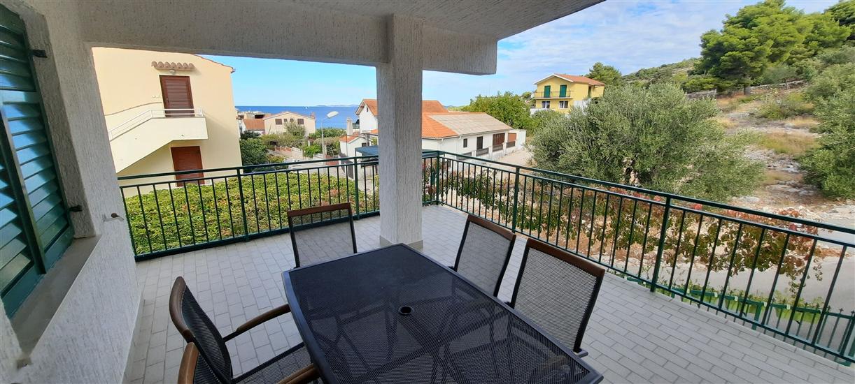 Apartment A1, for 6 persons