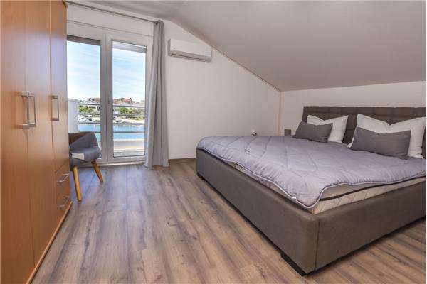 Apartment A1, for 5 persons