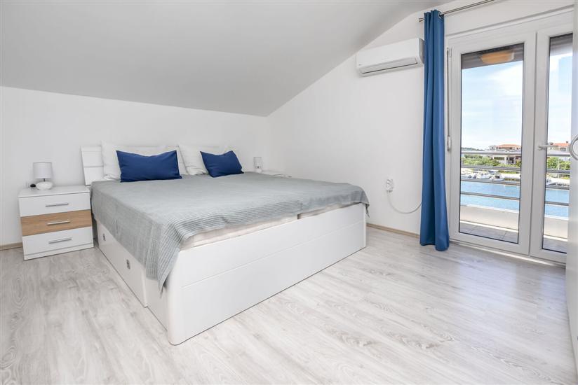 Apartment A1, for 5 persons