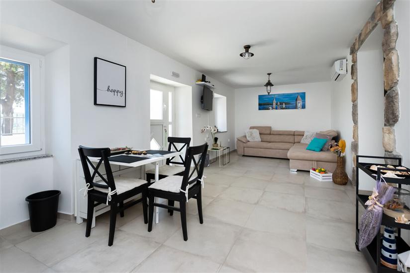 House K1, for 8 persons