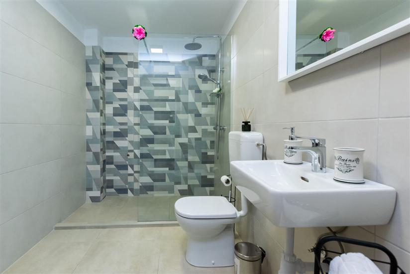 House K1, for 8 persons