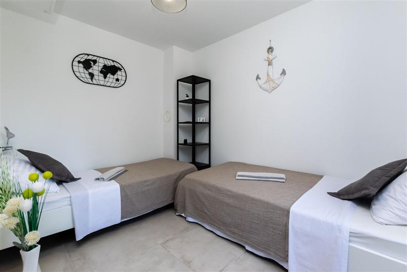 House K1, for 8 persons