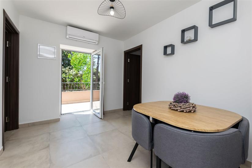 House K1, for 8 persons