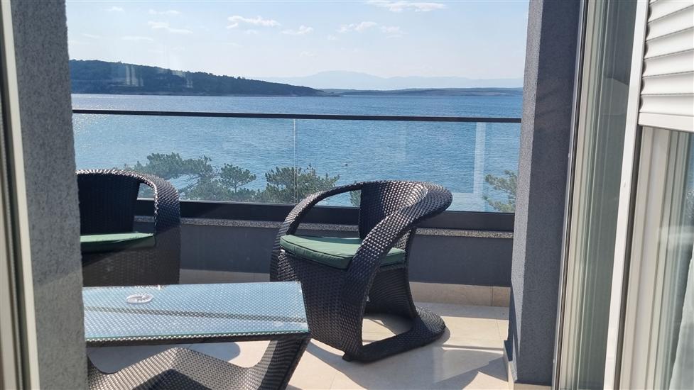 Apartment A9, for 2 persons