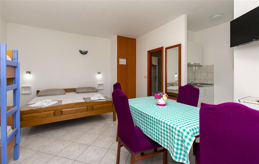 Apartment A2, for 4 persons