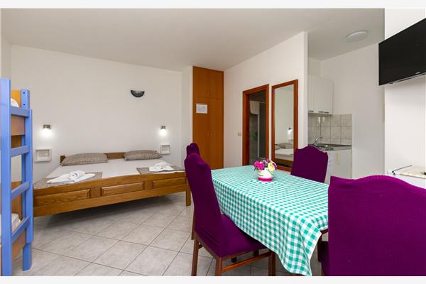 Apartment A2, for 4 persons