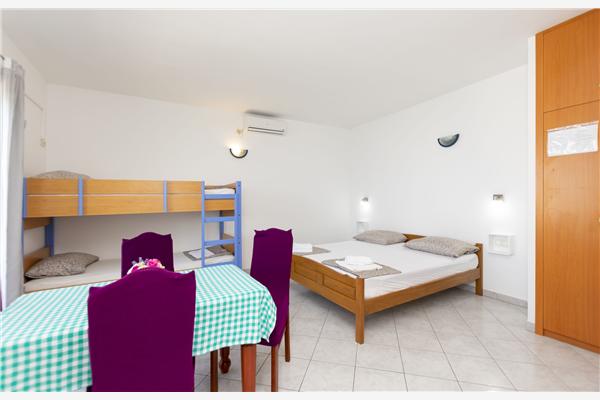 Apartment A2, for 4 persons