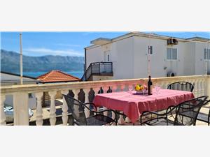 Vakantie huizen Midden Dalmatische eilanden,ReserverenKarmelaVanaf 142 €