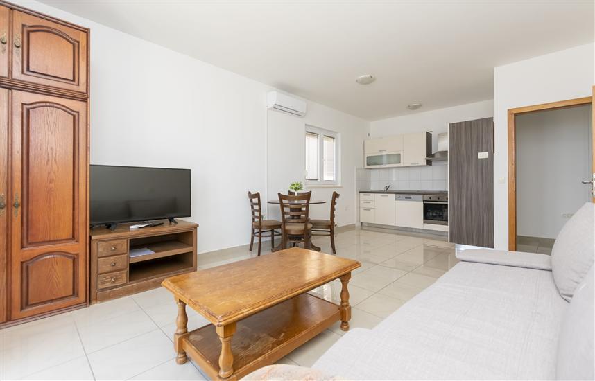 Apartment A3, for 6 persons