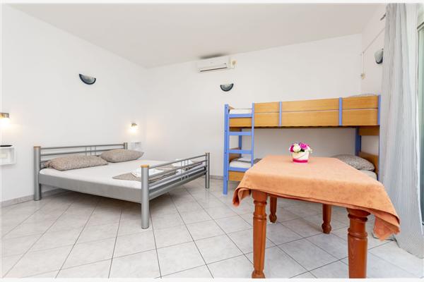 Apartment A5, for 4 persons