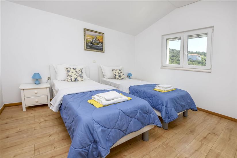 Apartment A4, for 4 persons