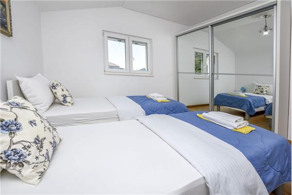 Apartment A4, for 4 persons