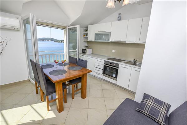 Apartment A4, for 4 persons