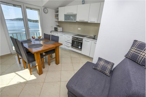 Apartment A4, for 4 persons