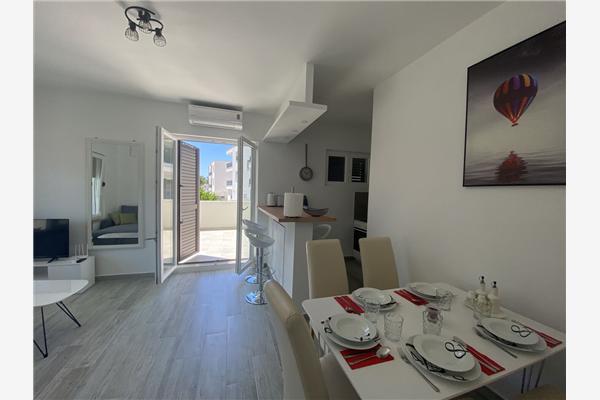 Apartment A1, for 5 persons