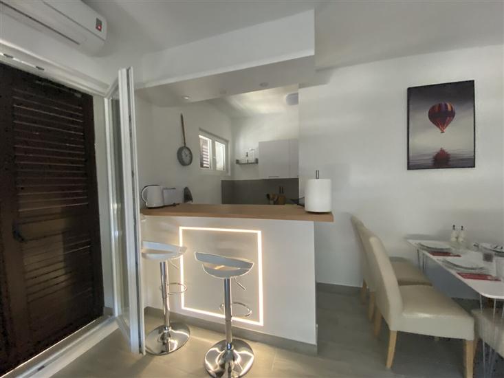 Apartment A1, for 5 persons