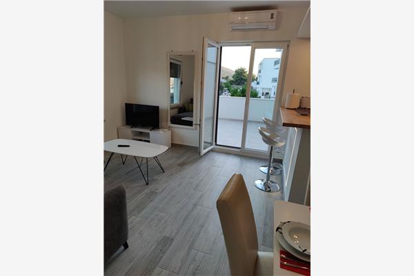 Apartment A1, for 5 persons