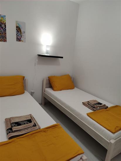 Apartment A1, for 5 persons