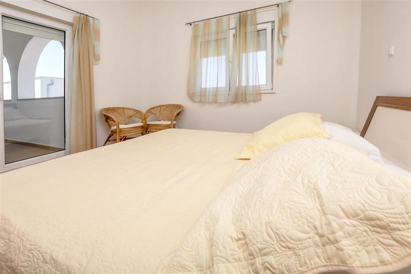 Apartment A4, for 4 persons