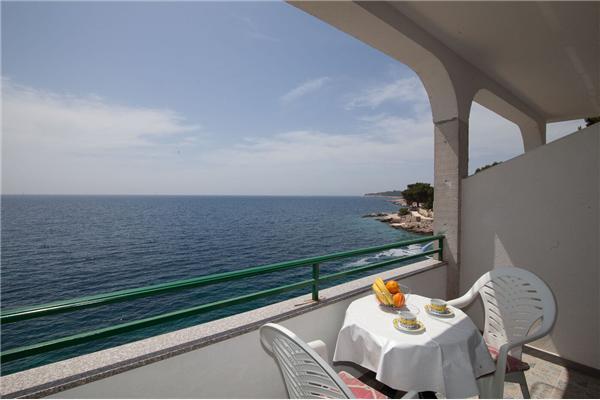 Apartment A3, for 6 persons