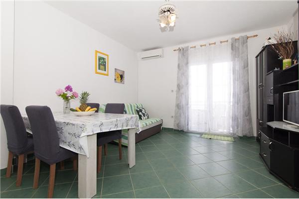 Apartment A3, for 6 persons