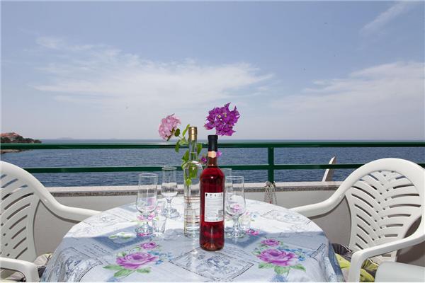 Apartment A3, for 6 persons