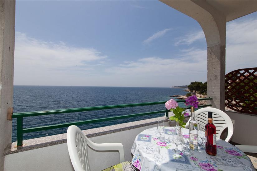 Apartment A3, for 6 persons