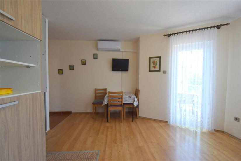 Apartment A2, for 3 persons