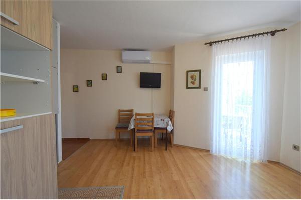 Apartment A2, for 3 persons