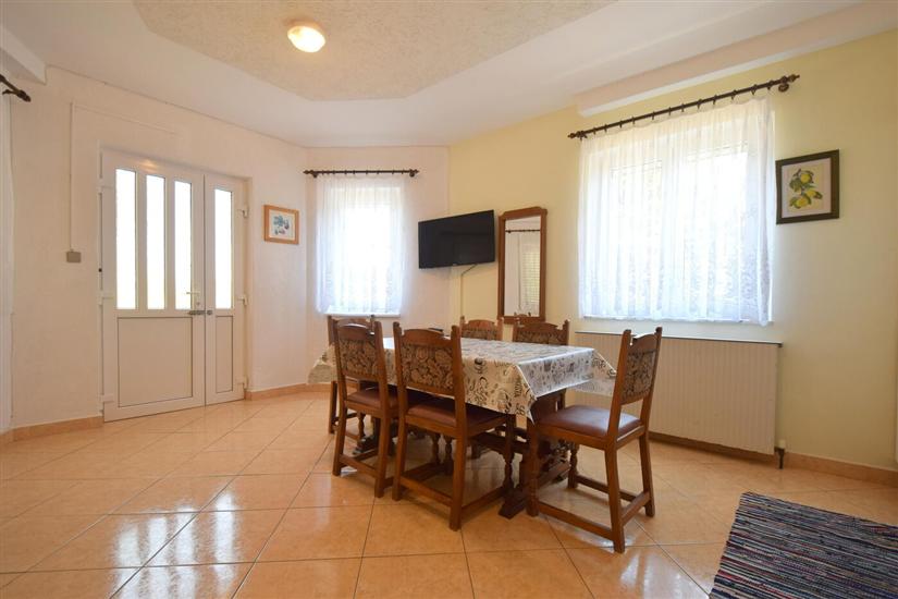 Apartment A3, for 5 persons