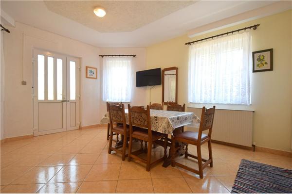Apartment A3, for 5 persons