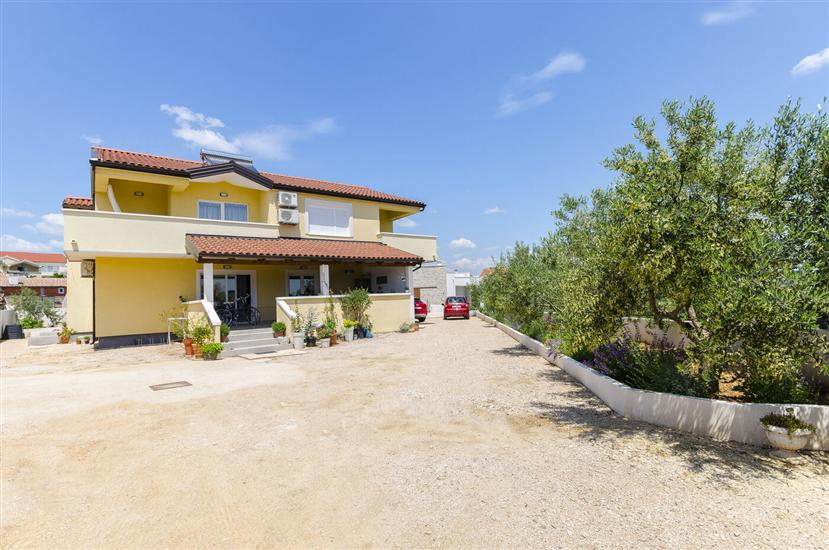 Apartmani Diora and Silver